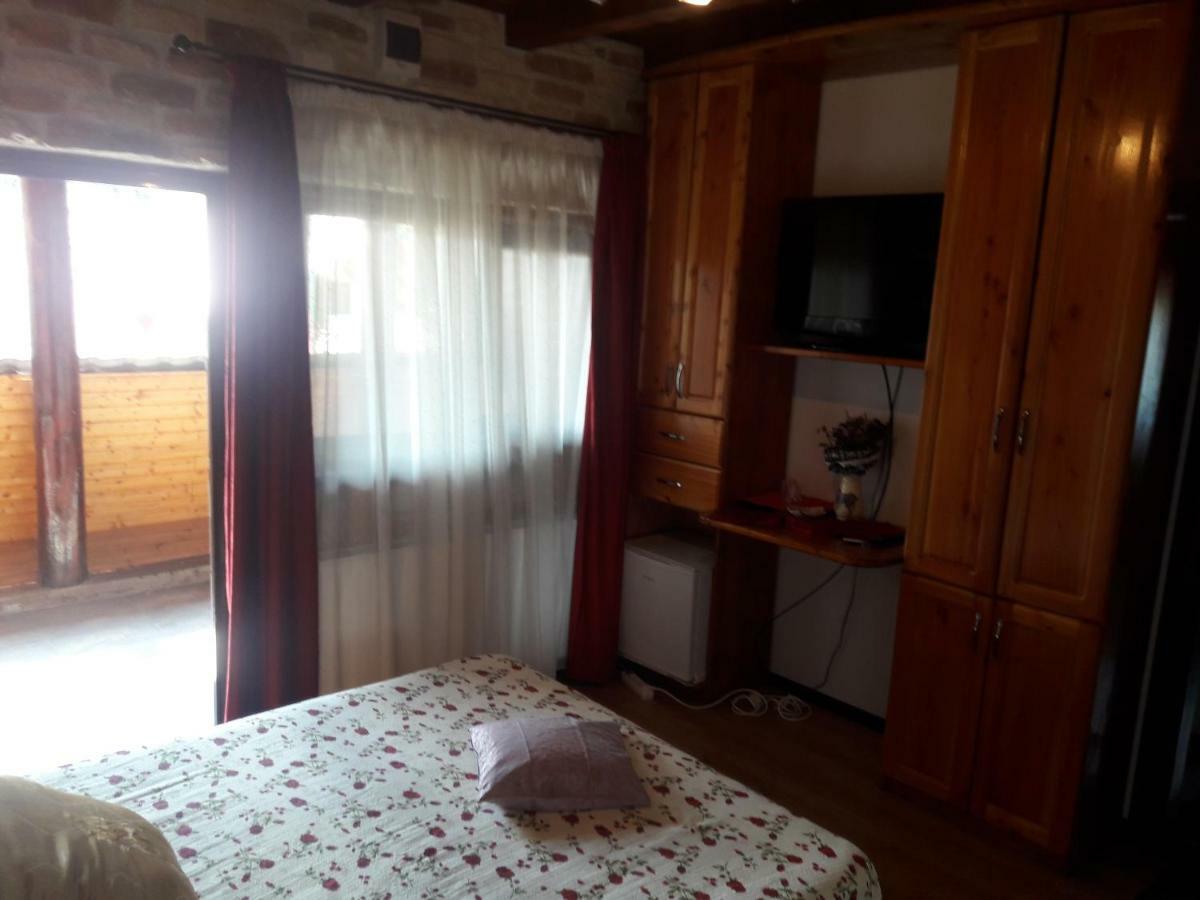 Casa Daos 호텔 Nucşoara 외부 사진